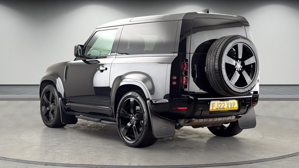 Land Rover Defender 90 Image 2