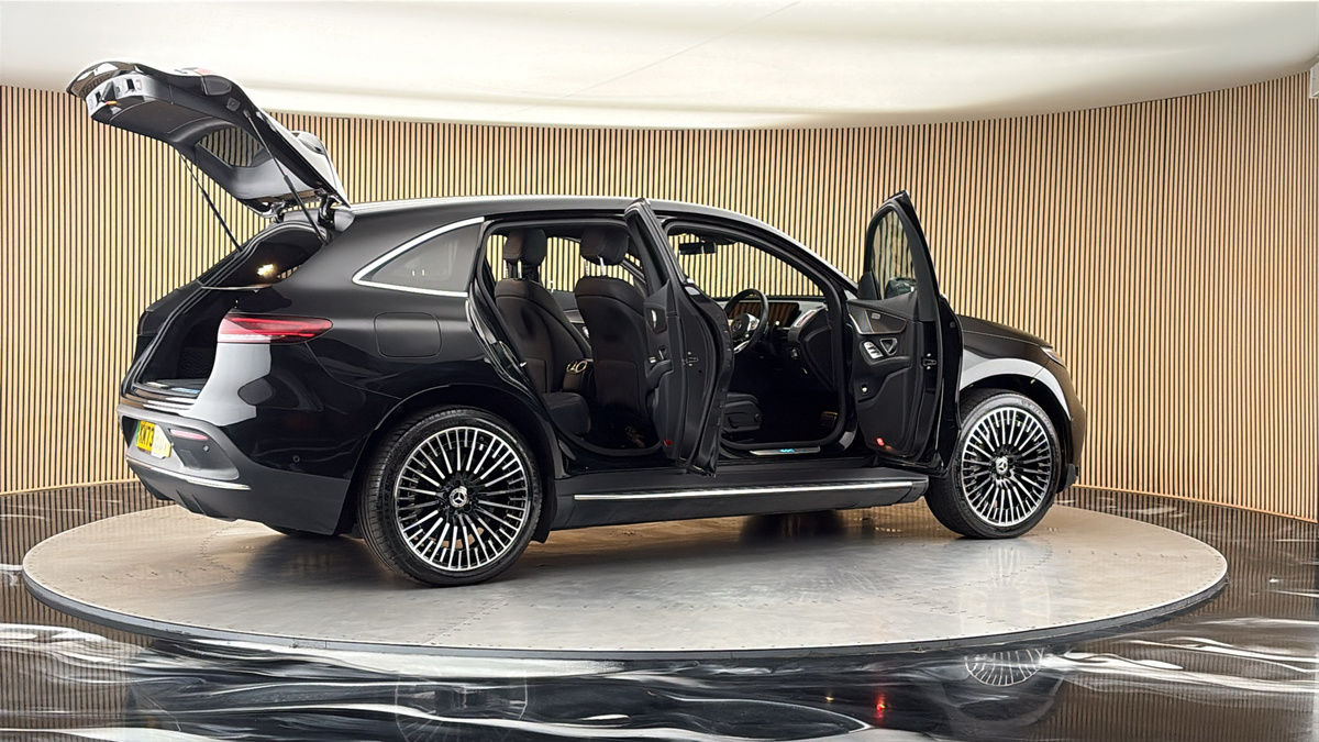 More views of Mercedes-Benz EQC