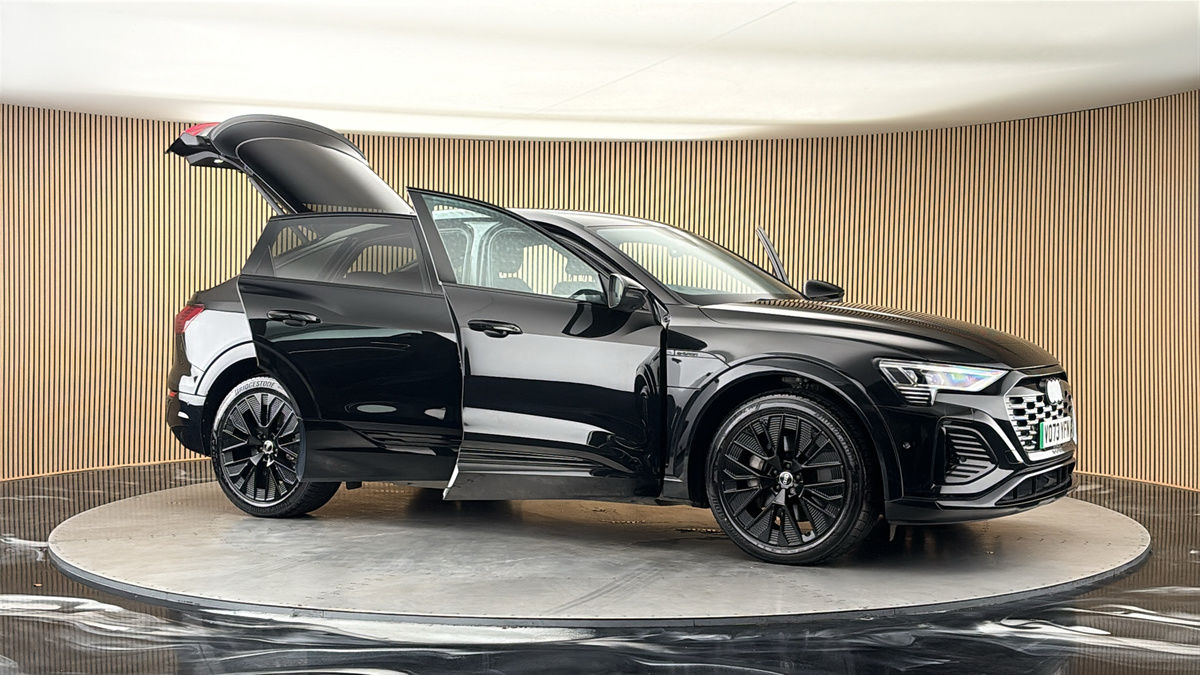 More views of Audi Q8 e-tron