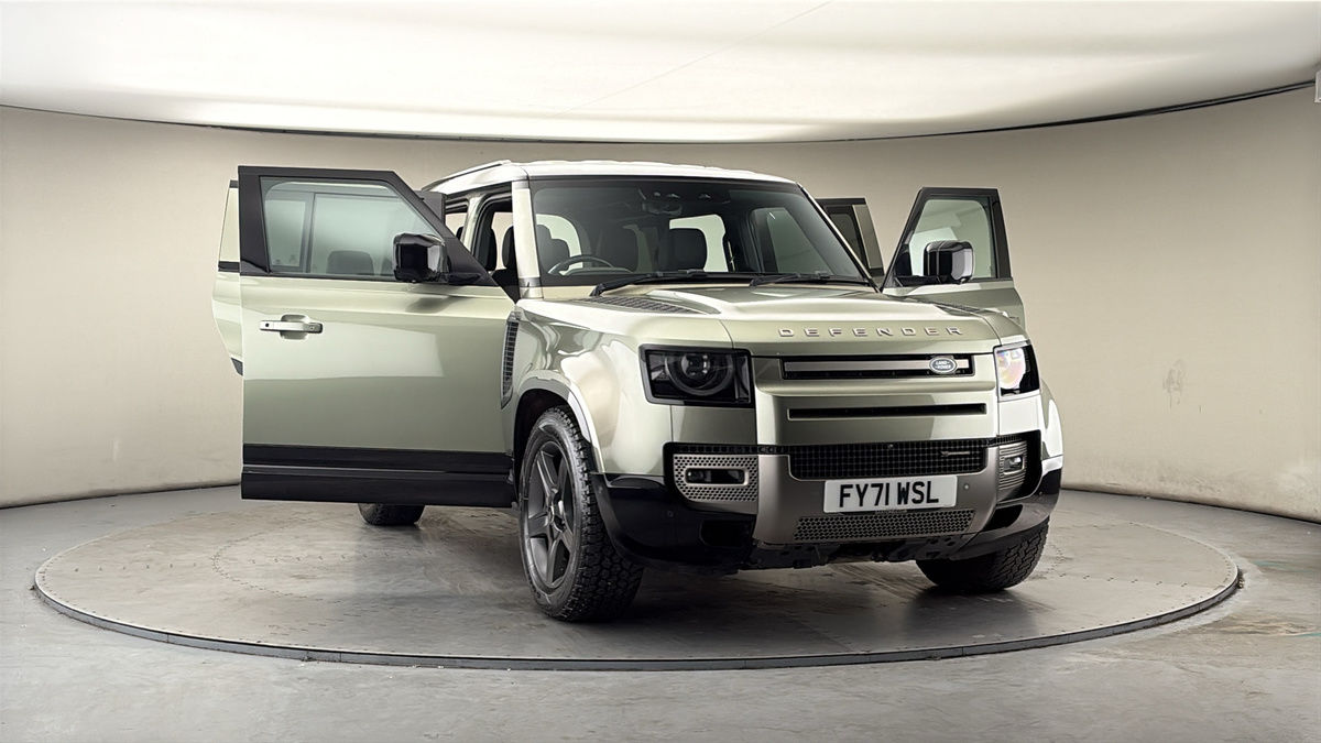 More views of Land Rover Defender 110