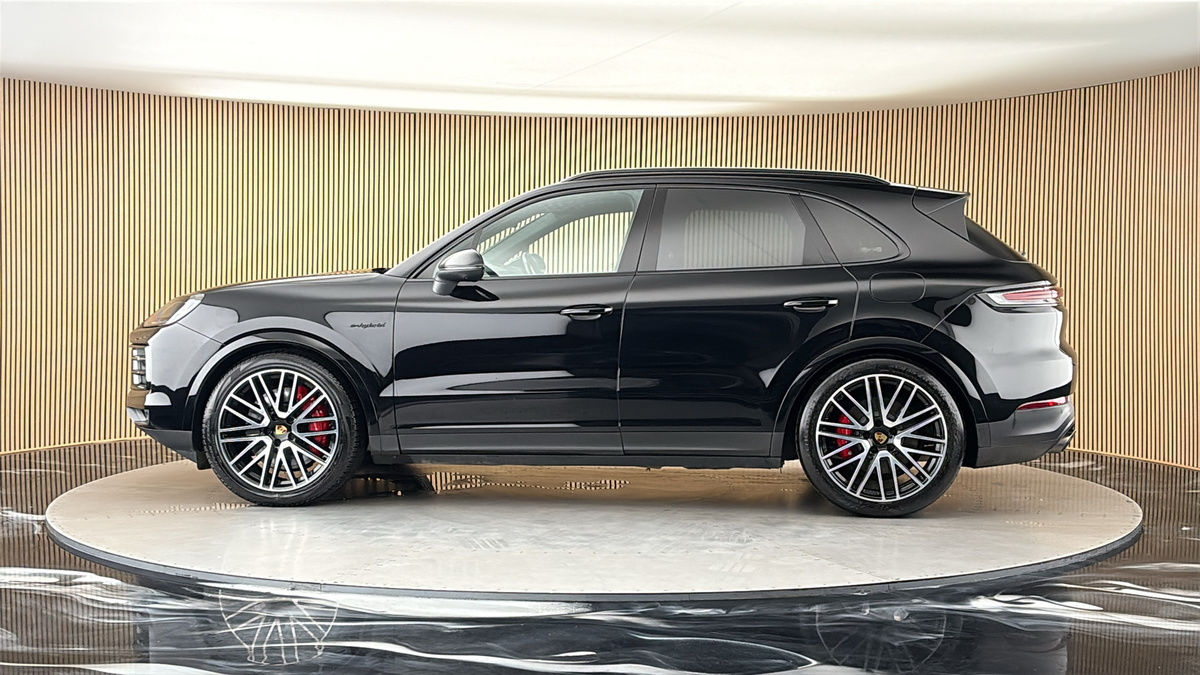 More views of Porsche Cayenne