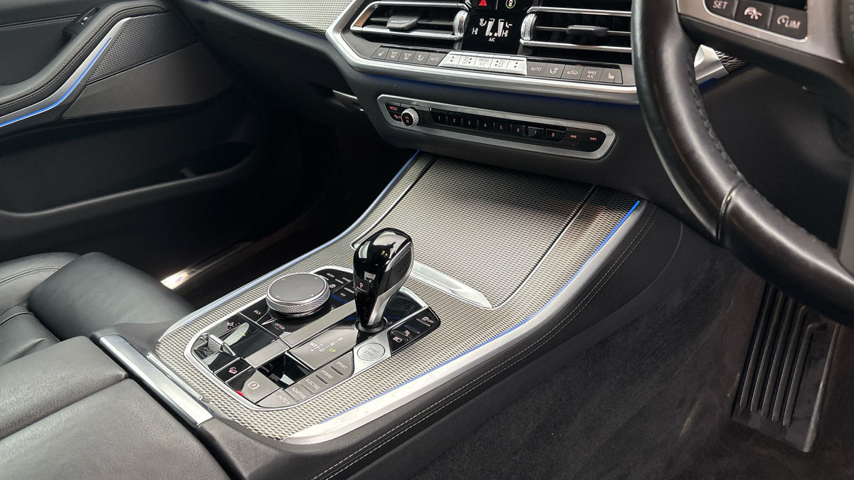 BMW X5 Image 18