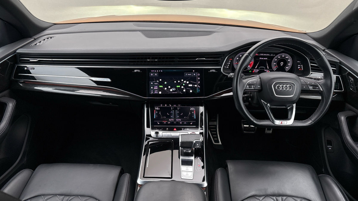 Audi SQ8 Image 12