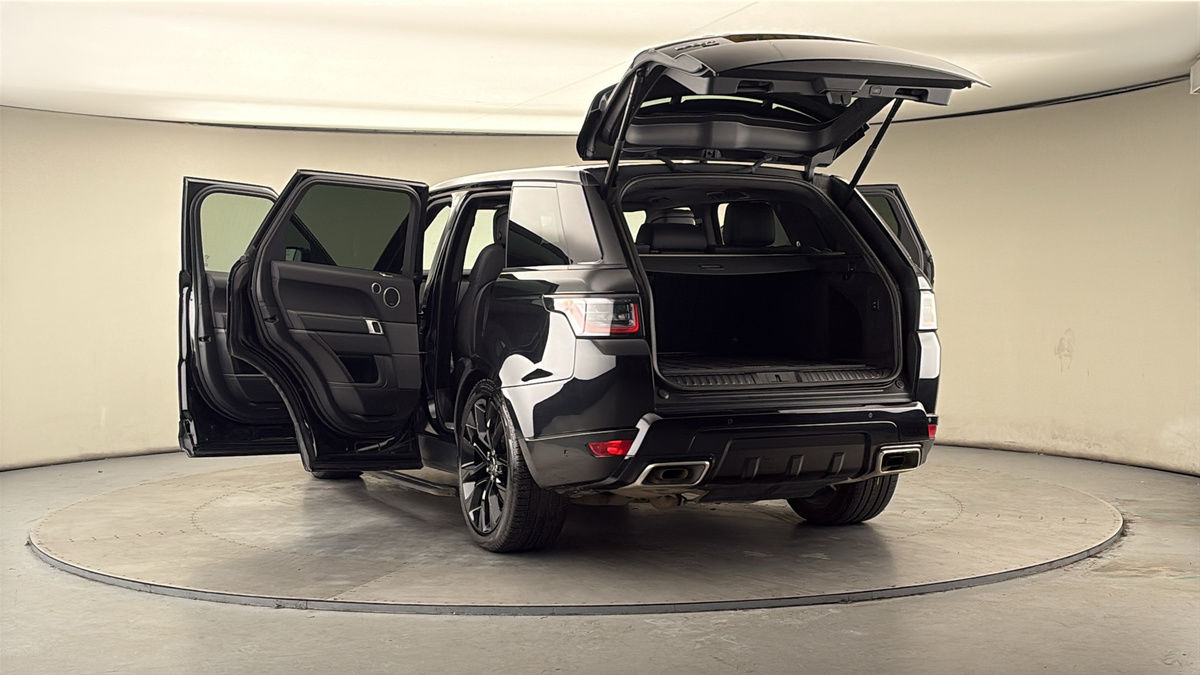 More views of Land Rover Range Rover Sport