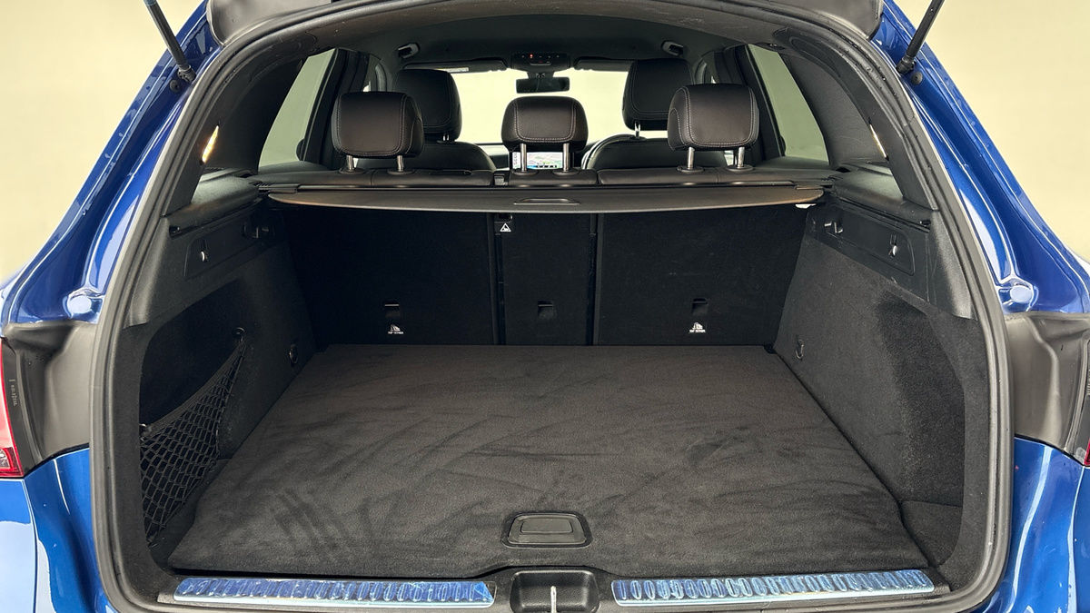 Mercedes-Benz GLC Image 11