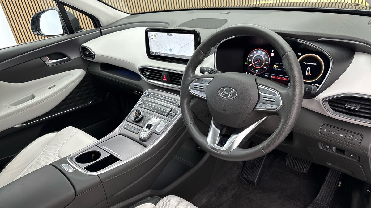 Hyundai Santa Fe Image 5