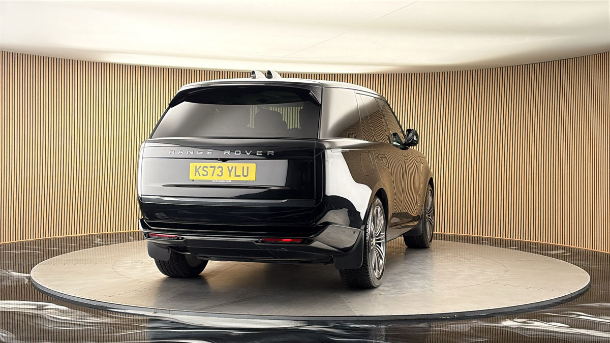 More views of Land Rover Range Rover