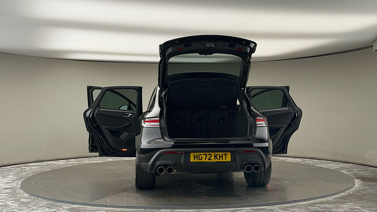 More views of Porsche Macan