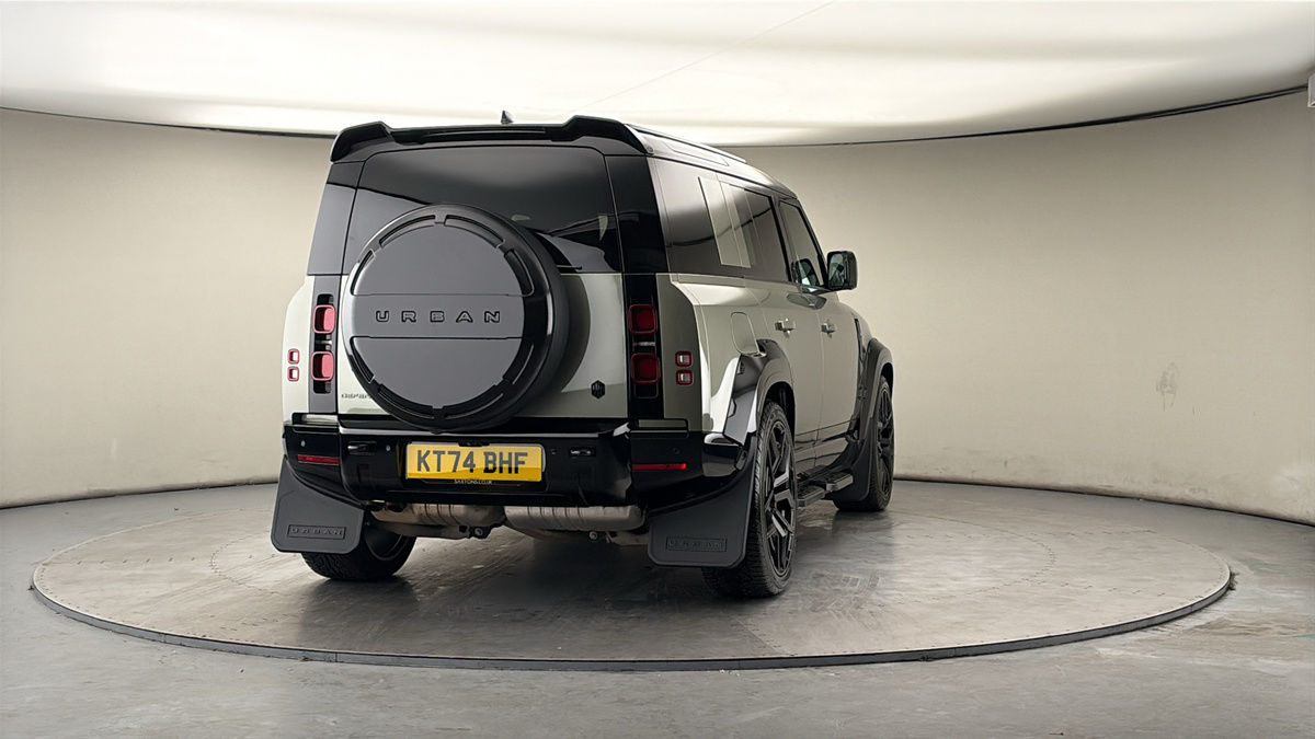 More views of Land Rover Defender 110