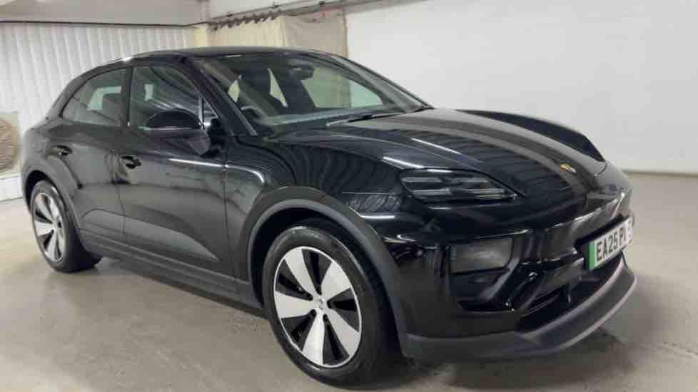 More views of Porsche Macan