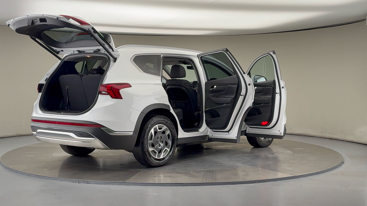 More views of Hyundai Santa Fe