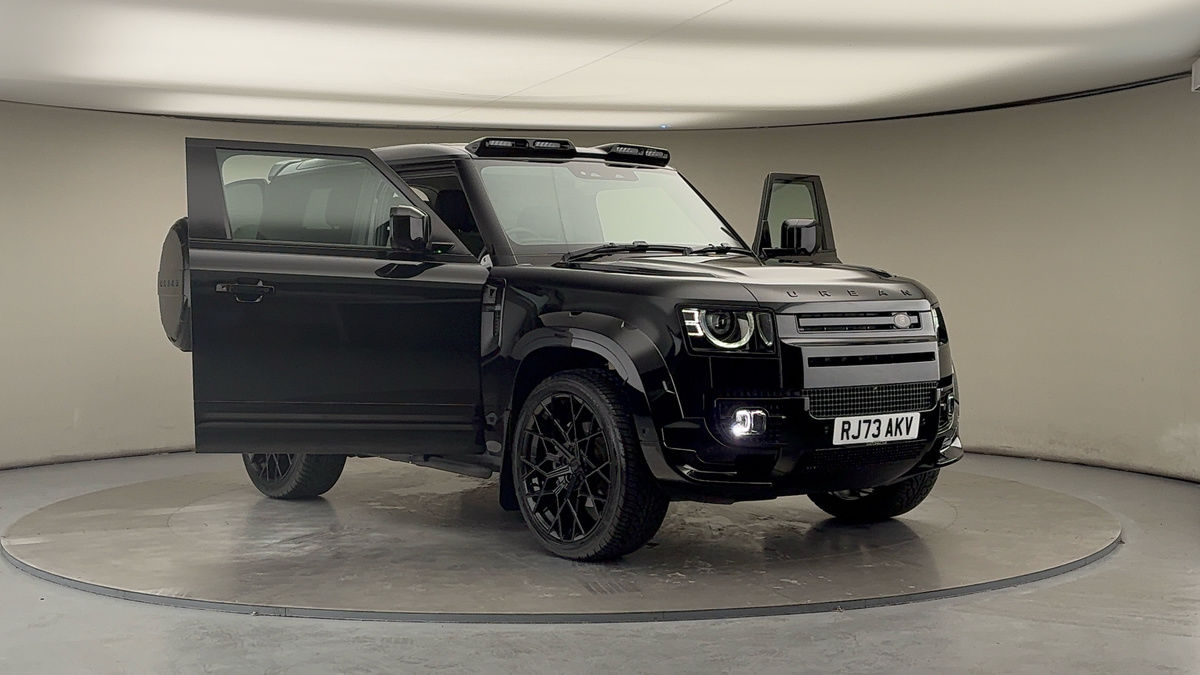 More views of Land Rover Defender 90