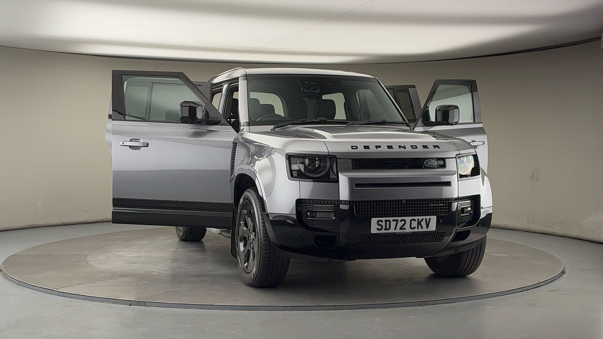 More views of Land Rover Defender 110