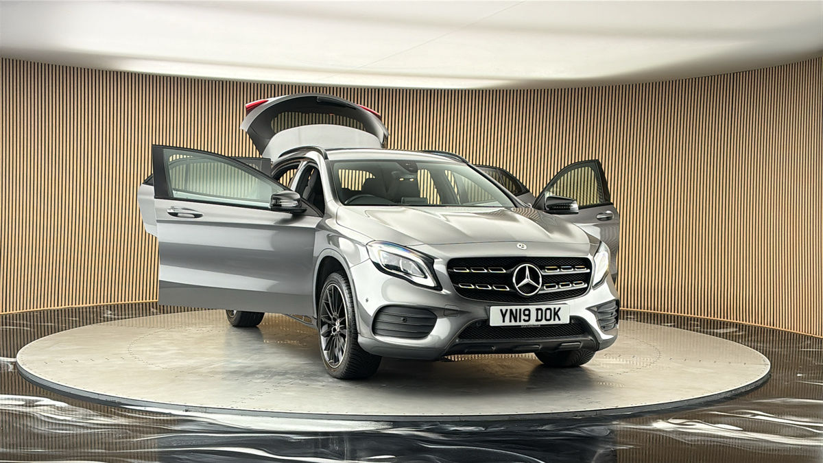 More views of Mercedes-Benz GLA