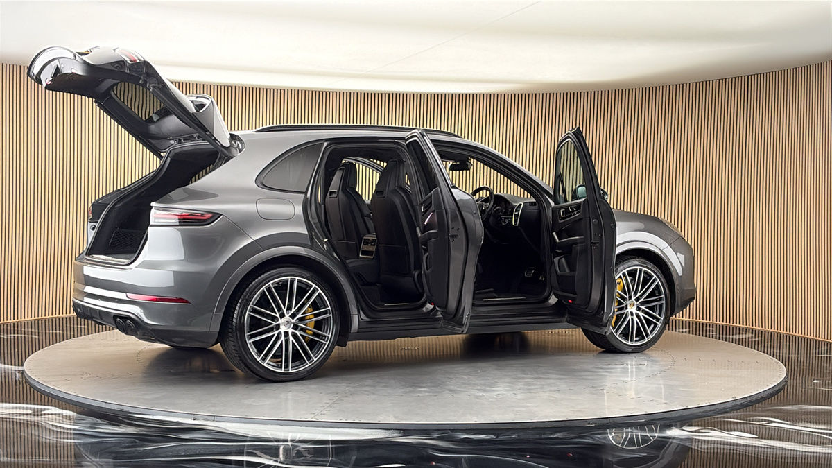 More views of Porsche Cayenne