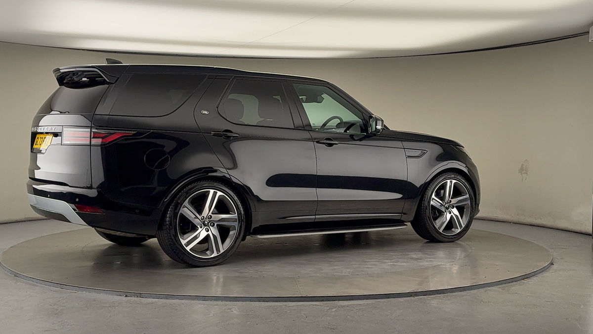 More views of Land Rover Discovery