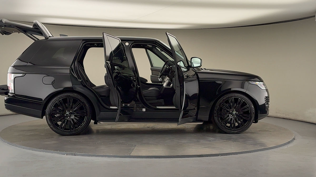 More views of Land Rover Range Rover