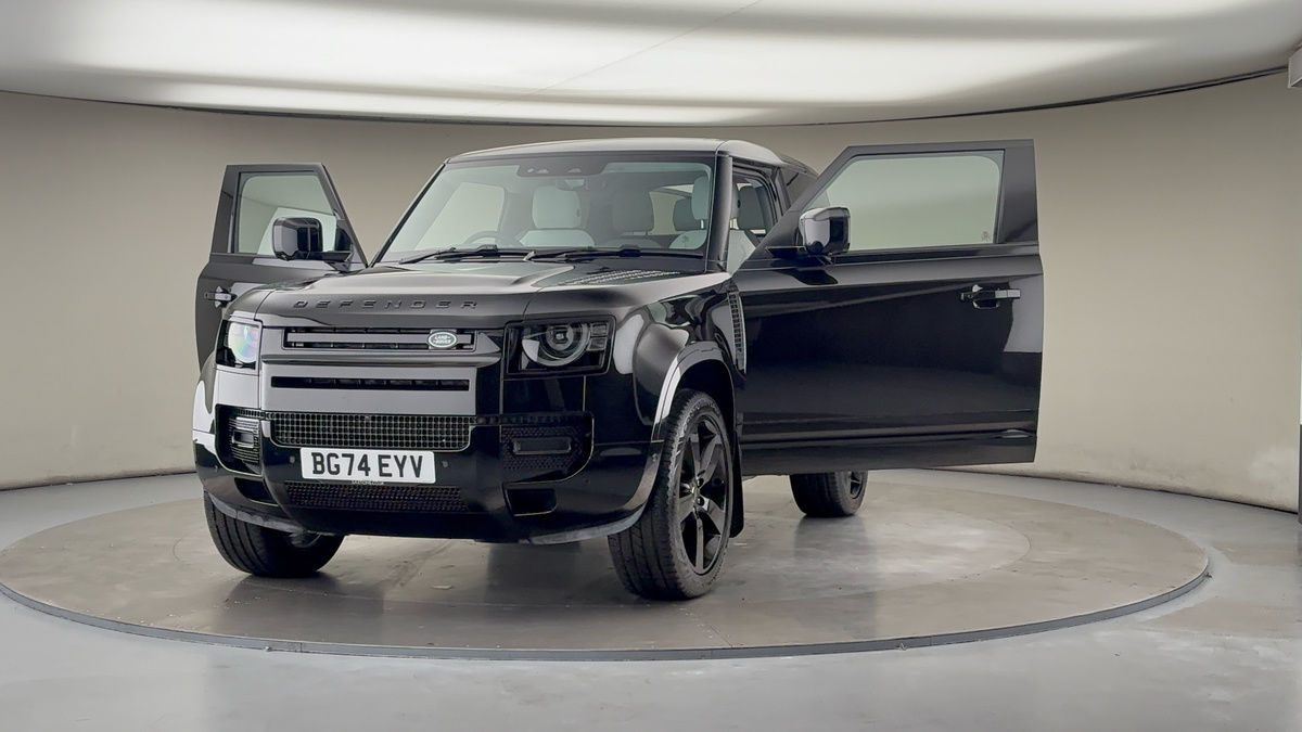 More views of Land Rover Defender 90
