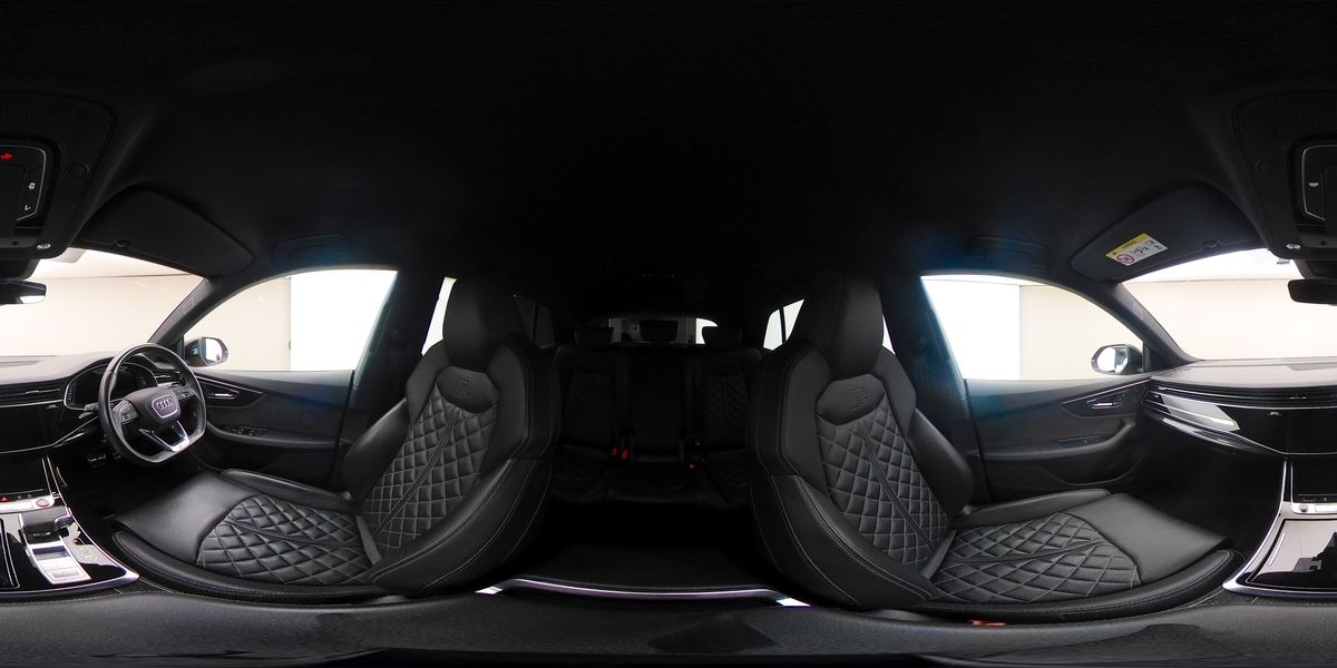 More views of Audi SQ8