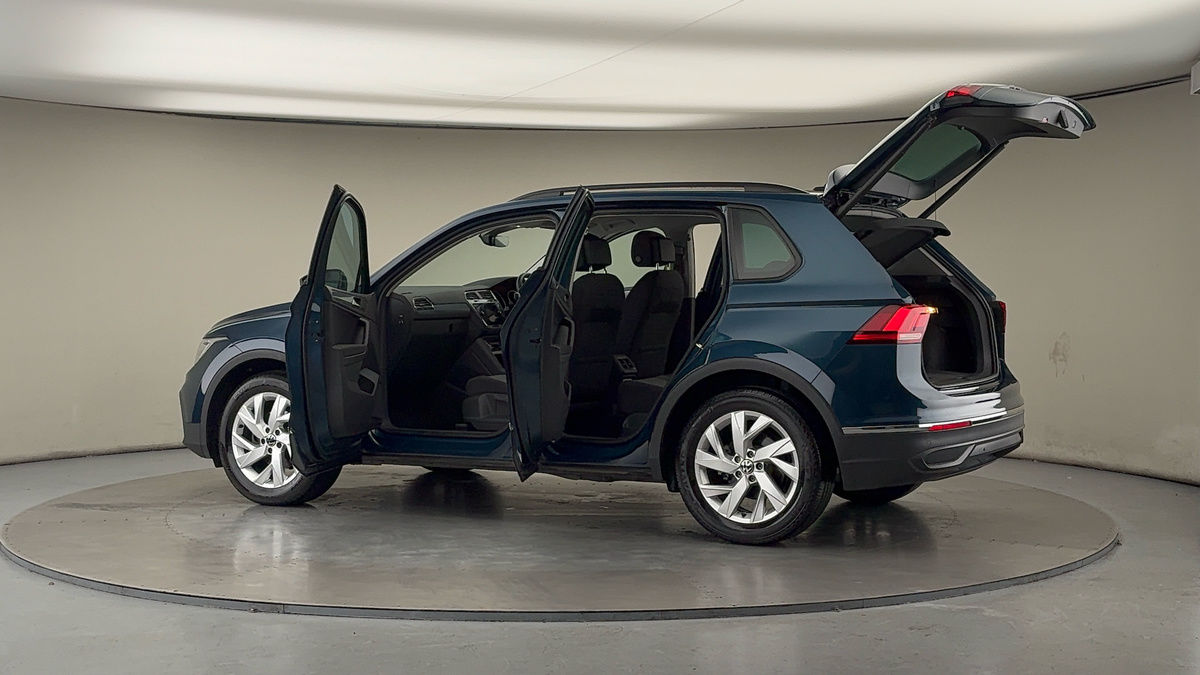 More views of Volkswagen Tiguan