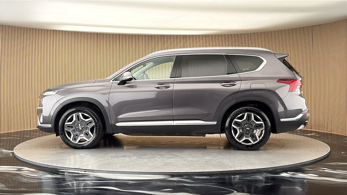 More views of Hyundai Santa Fe