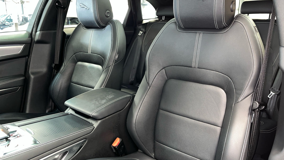 Jaguar F-PACE Image 7
