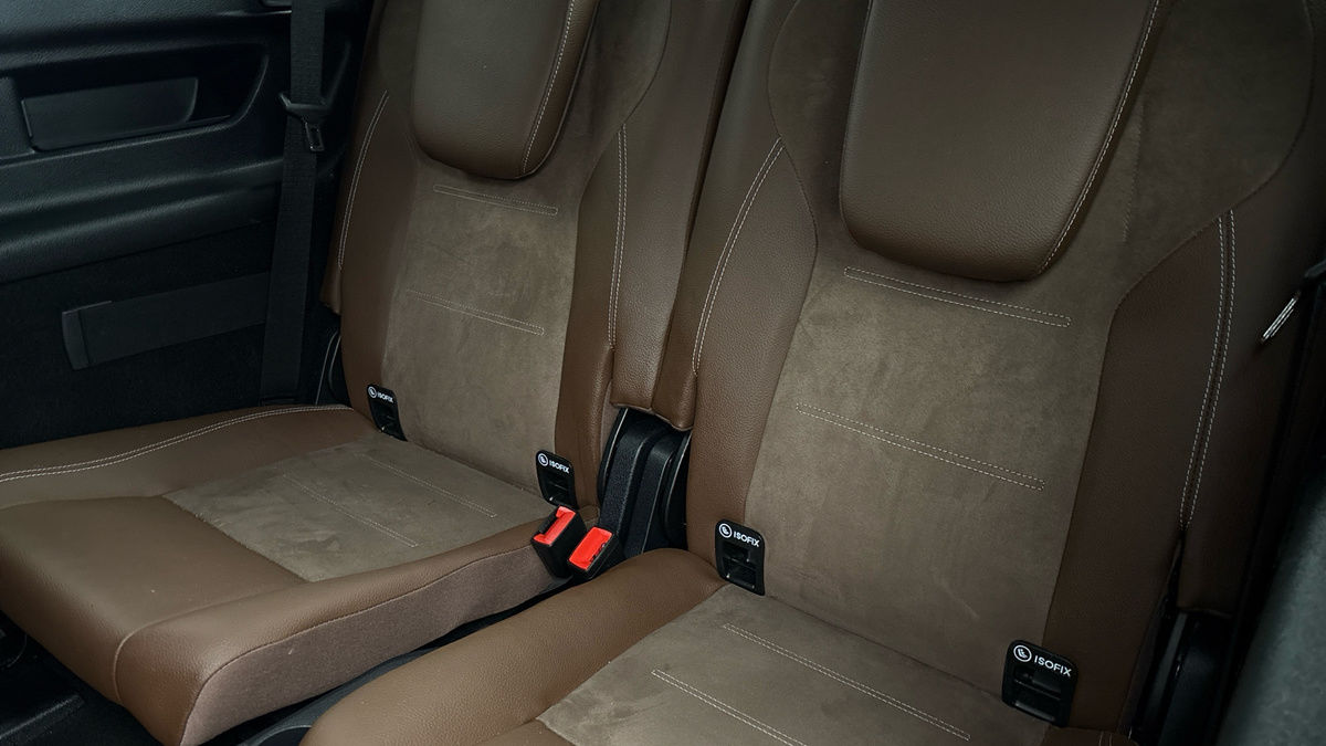 Mercedes-Benz GLB Image 26