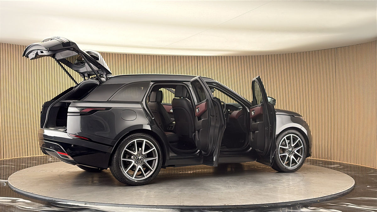 More views of Land Rover Range Rover Velar