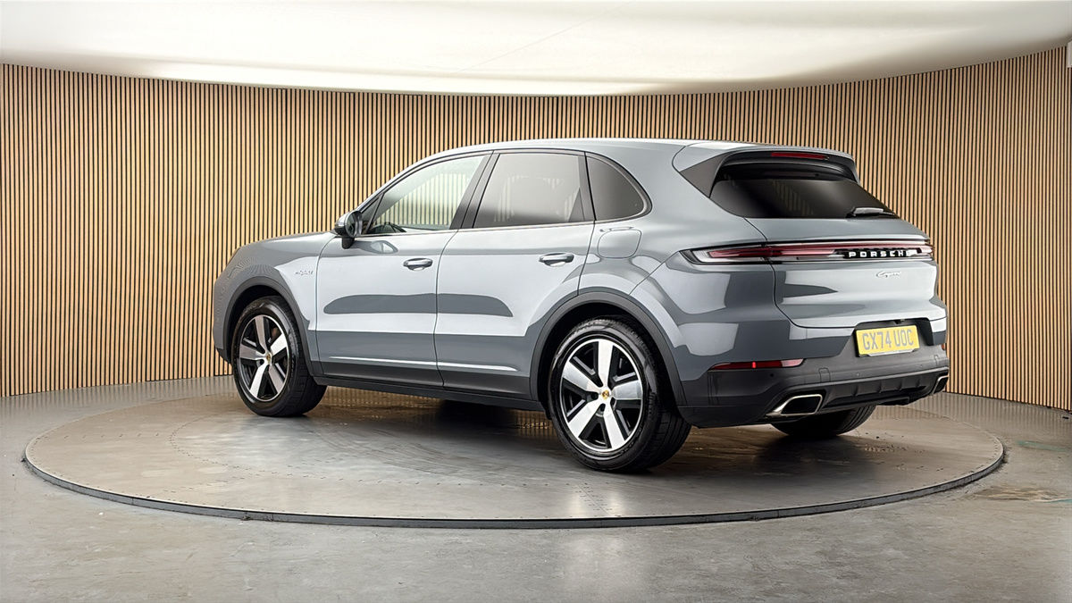More views of Porsche Cayenne