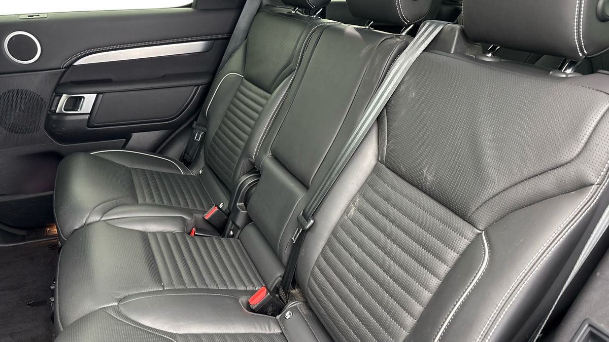 Land Rover Discovery Image 8