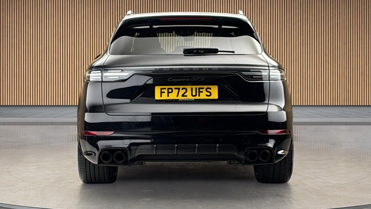 Porsche Cayenne Image 4