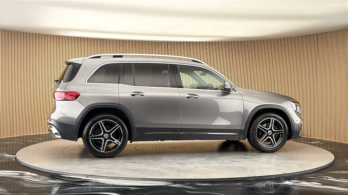 More views of Mercedes-Benz GLB