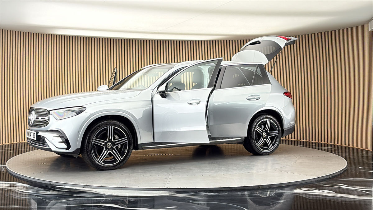More views of Mercedes-Benz GLC