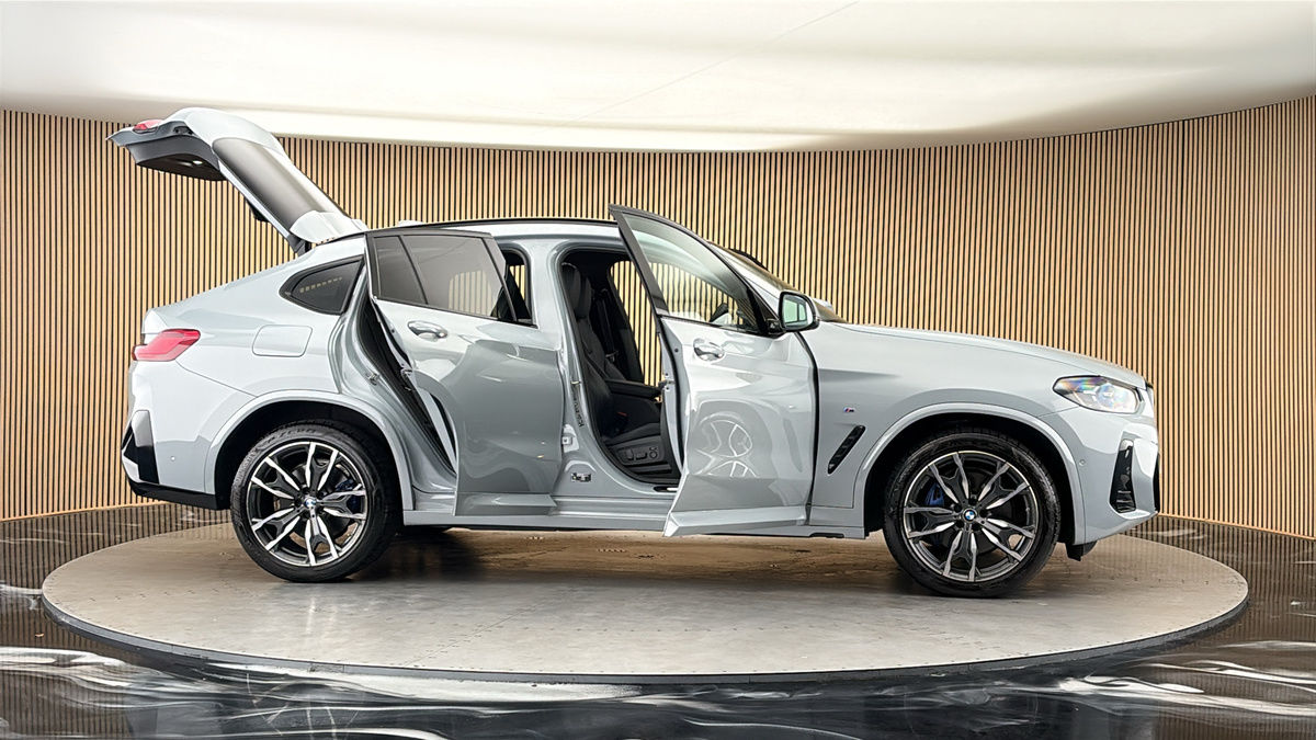 More views of BMW X4
