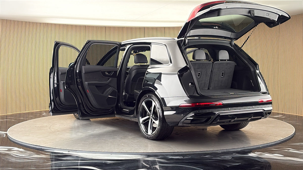 Audi Q7 Image 23