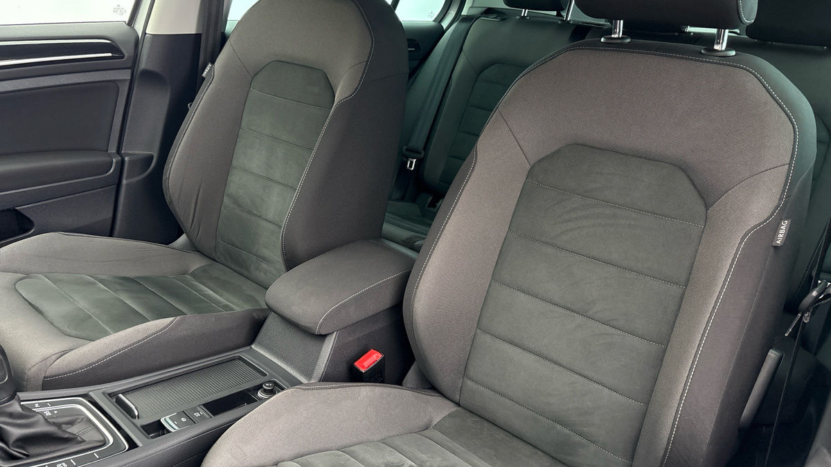 Volkswagen Golf Image 7