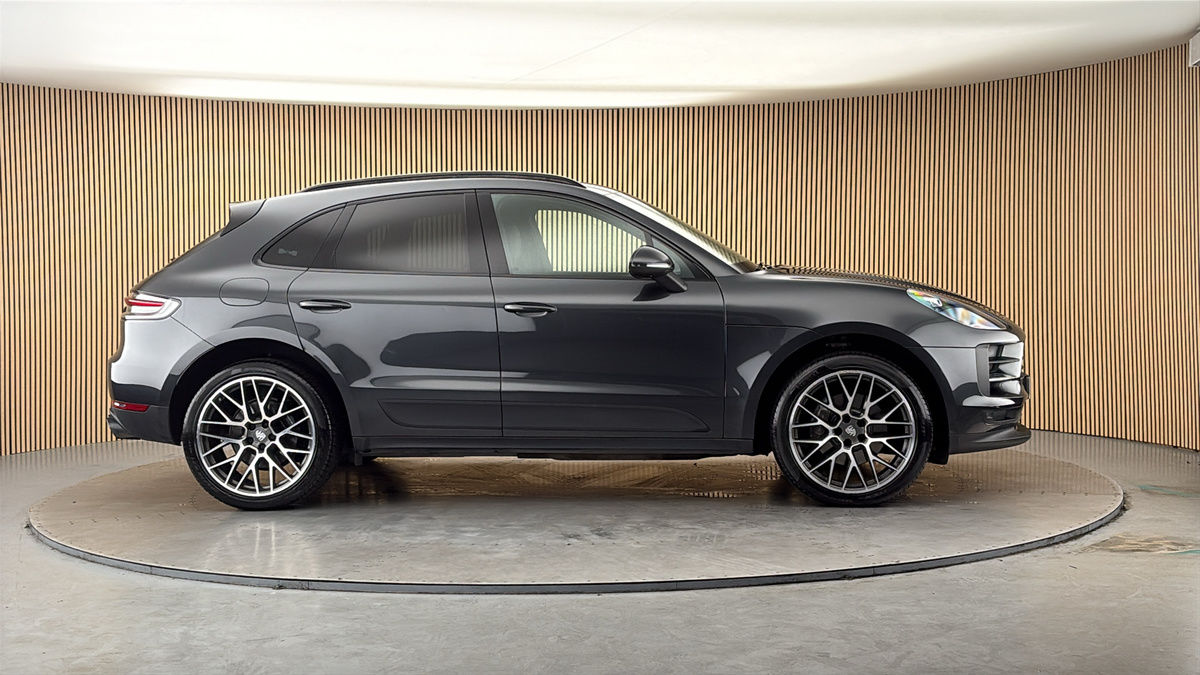 More views of Porsche Macan