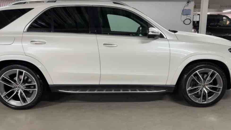 More views of Mercedes-Benz GLE