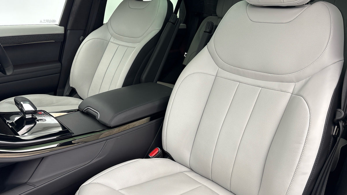 Land Rover Range Rover Sport Image 7