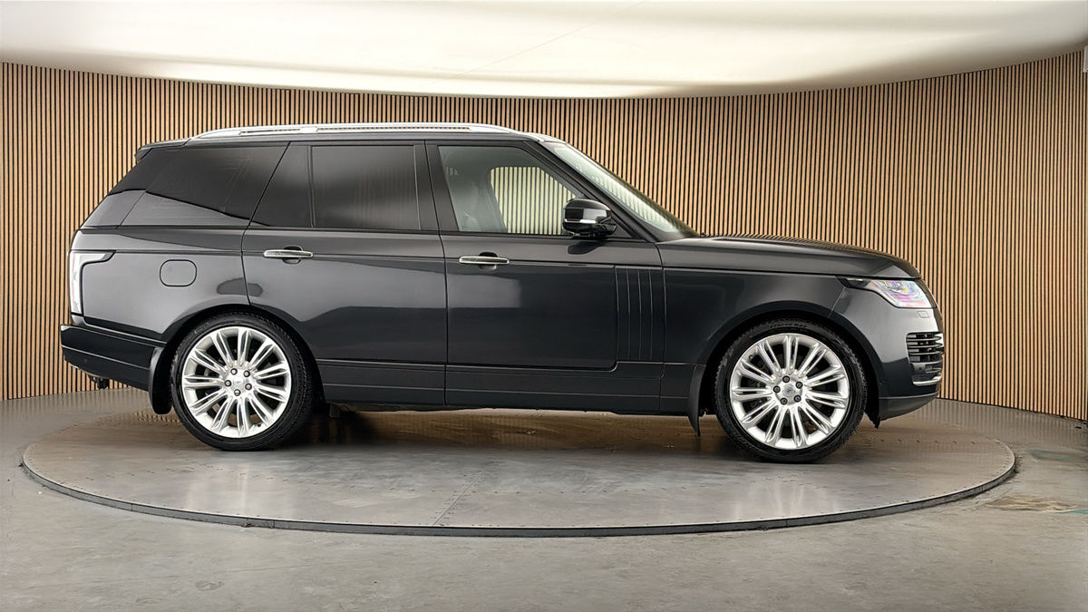 More views of Land Rover Range Rover