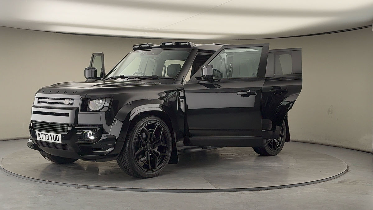 More views of Land Rover Defender 110