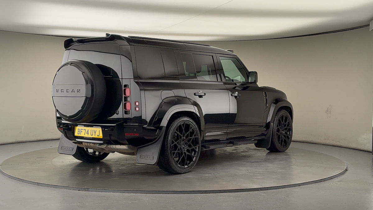 More views of Land Rover Defender 110