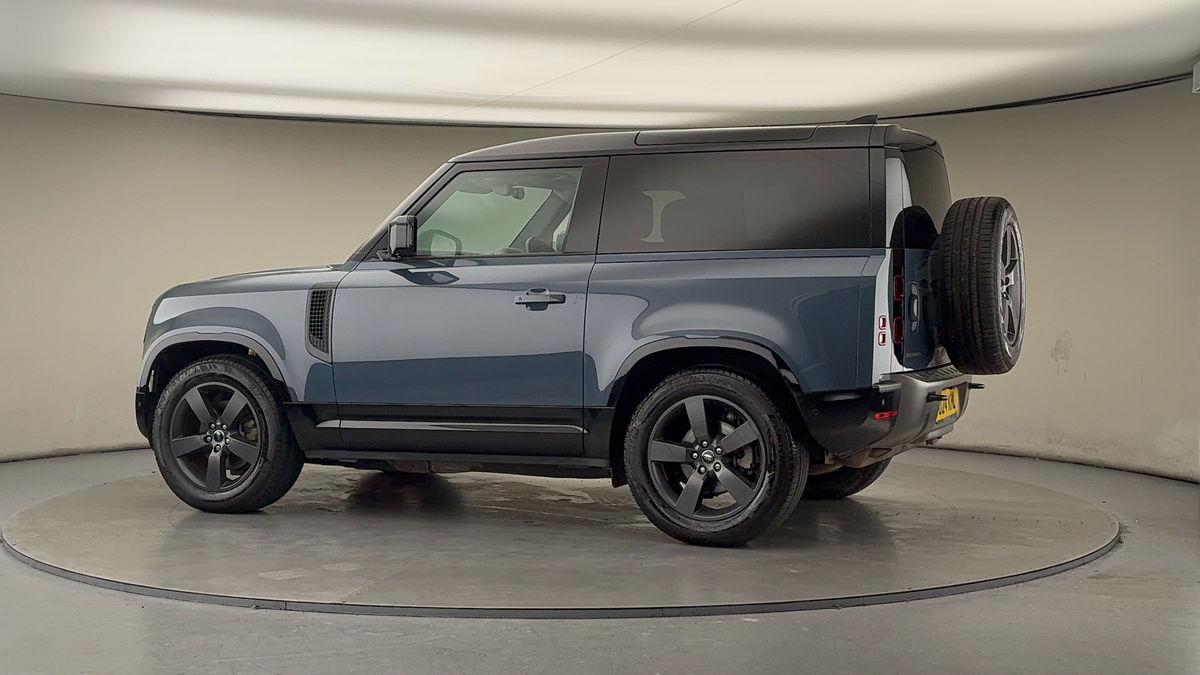 More views of Land Rover Defender 90