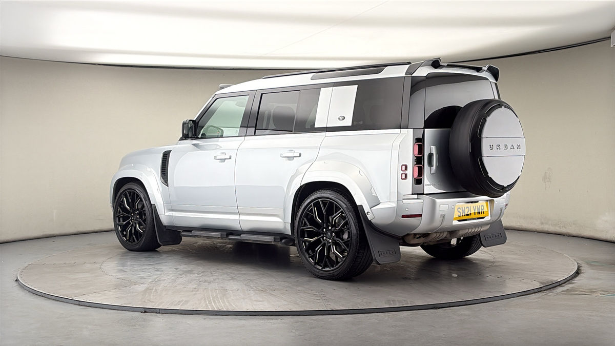 More views of Land Rover Defender 110