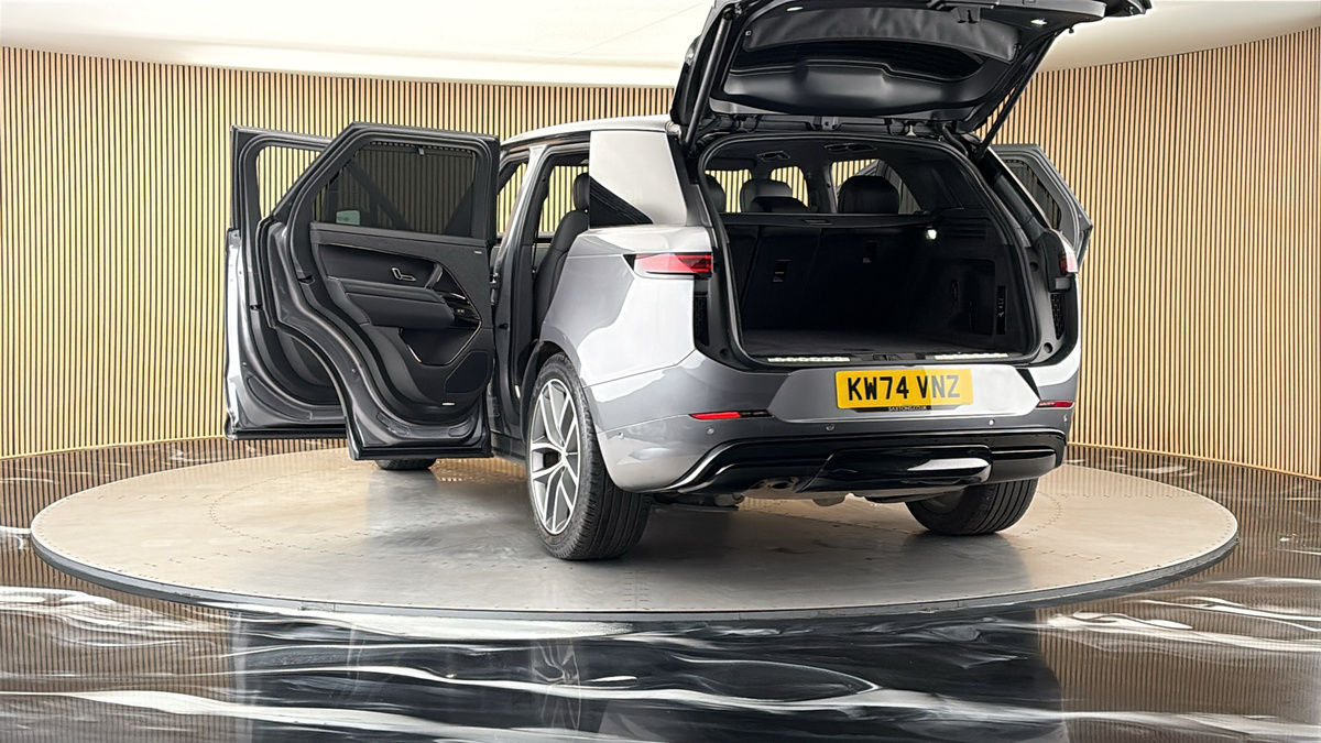 More views of Land Rover Range Rover Sport