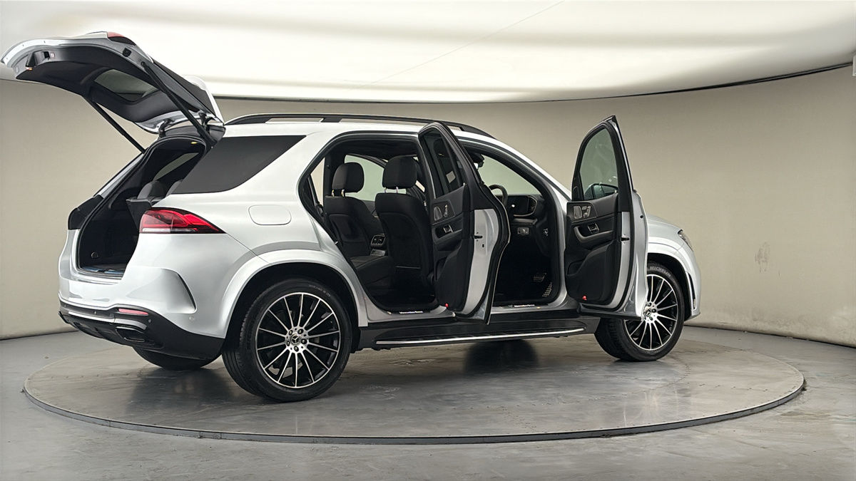 More views of Mercedes-Benz GLE