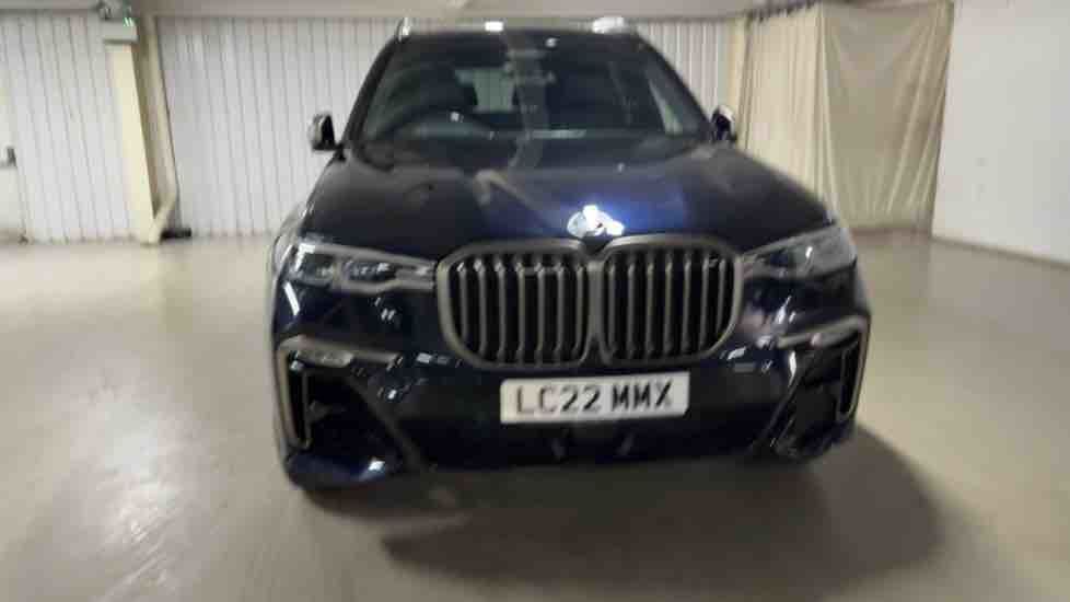 More views of BMW X7
