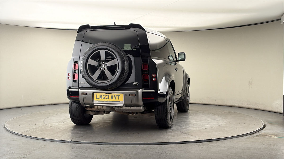 More views of Land Rover Defender 90