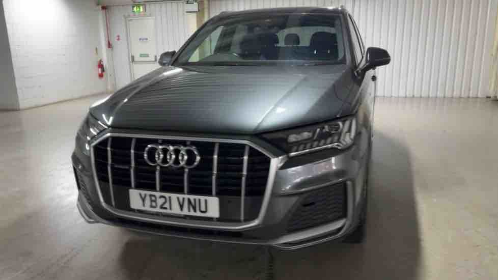 More views of Audi Q7