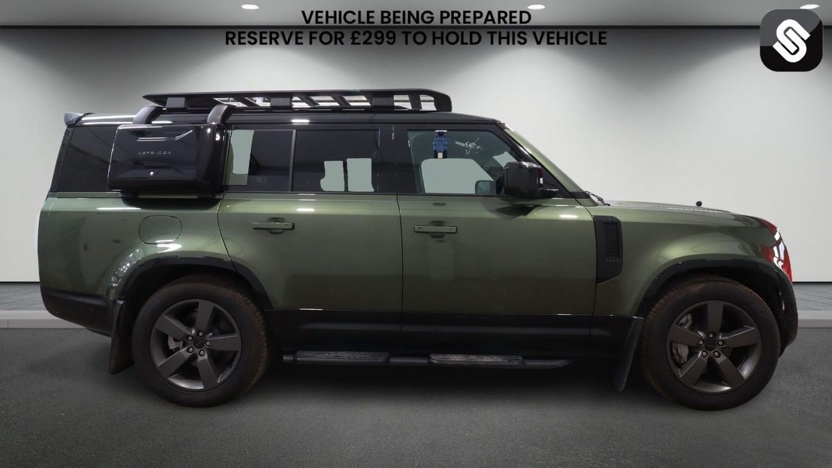Land Rover Defender 130 Image 5
